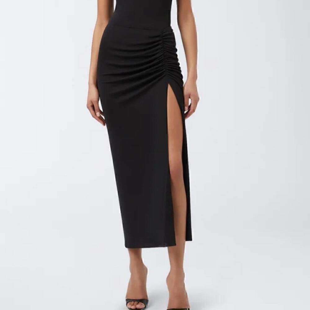 VENUS NWOT Hightslit Maxi Skirt With Liner Small Black
